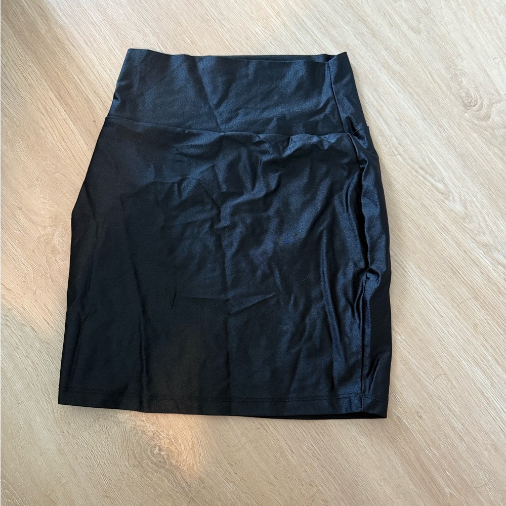 🖤 Fashion Nova Black High-Waisted Mini Skirt | Size S